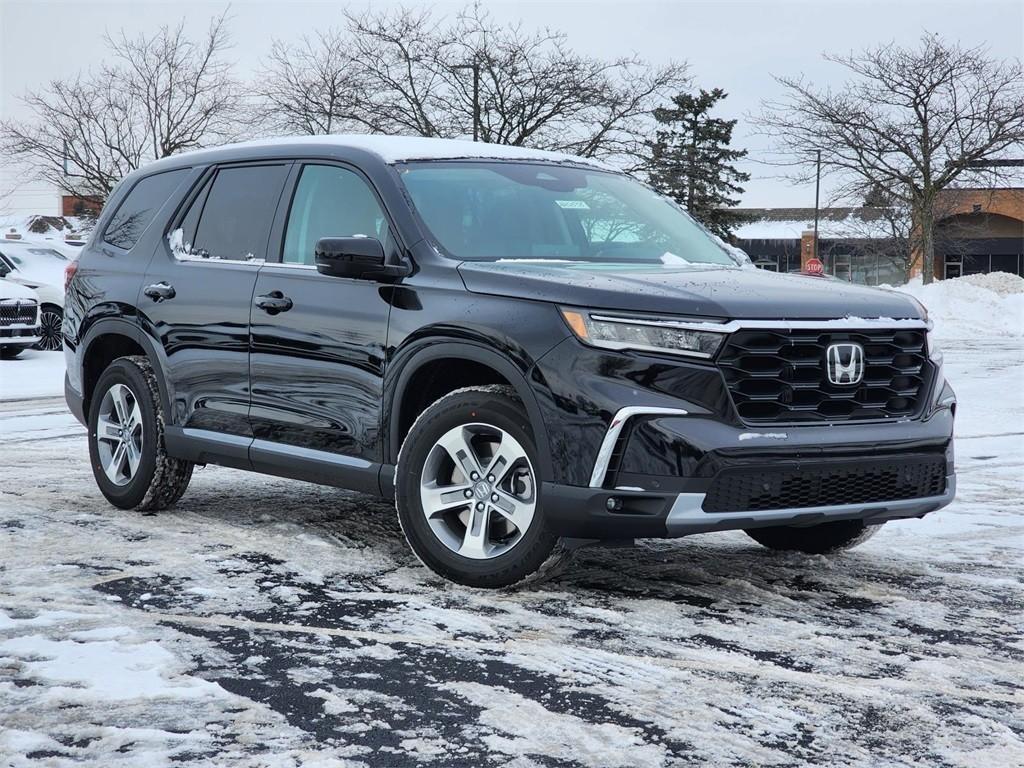 new 2025 Honda Pilot car, priced at $46,995