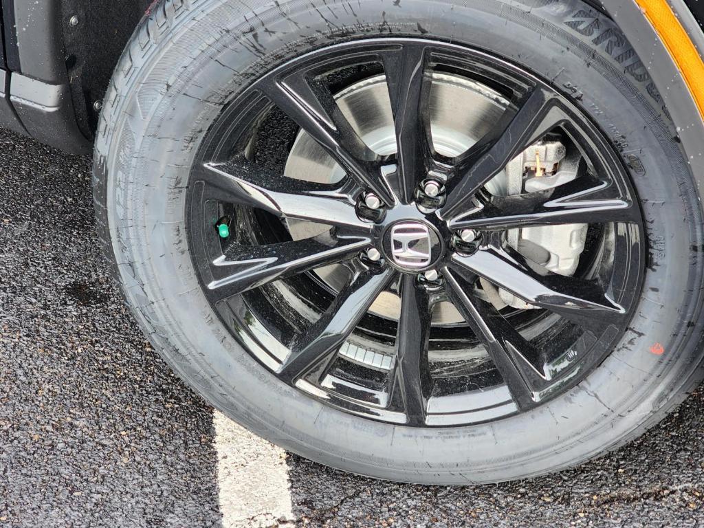 new 2025 Honda CR-V Hybrid car, priced at $37,545