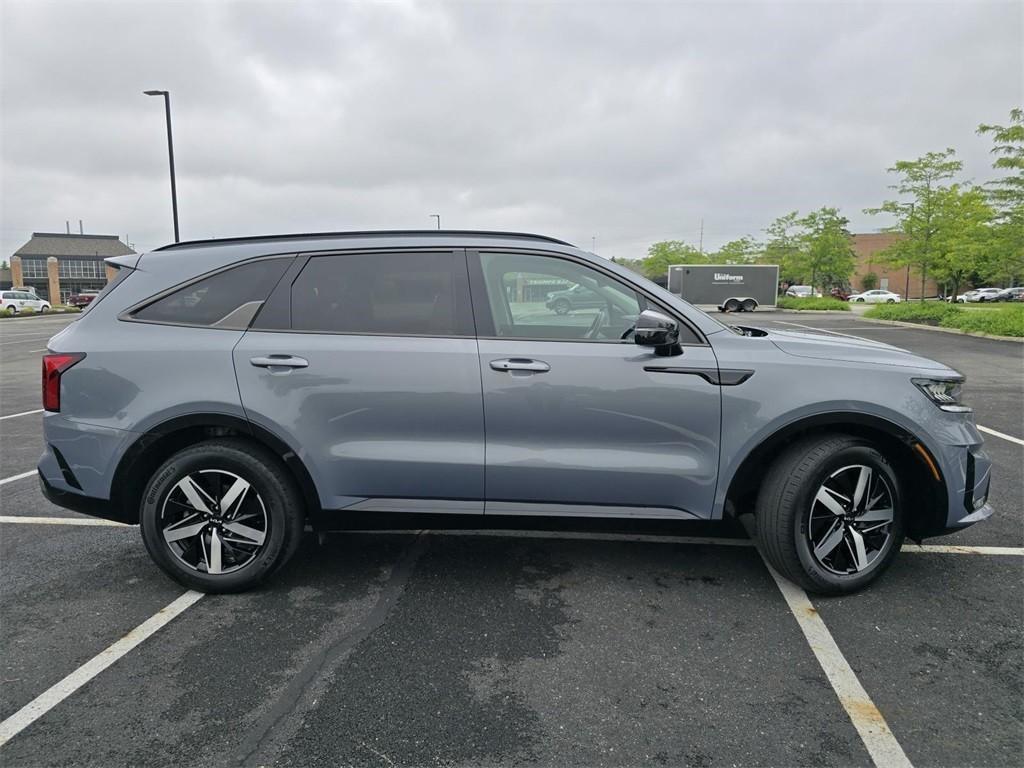 used 2022 Kia Sorento car, priced at $26,887