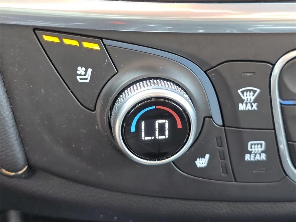 used 2019 Chevrolet Traverse car, priced at $17,877
