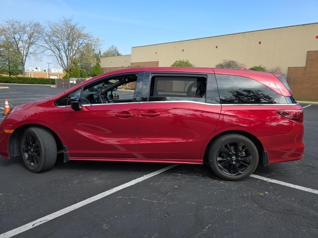 used 2024 Honda Odyssey car, priced at $38,300