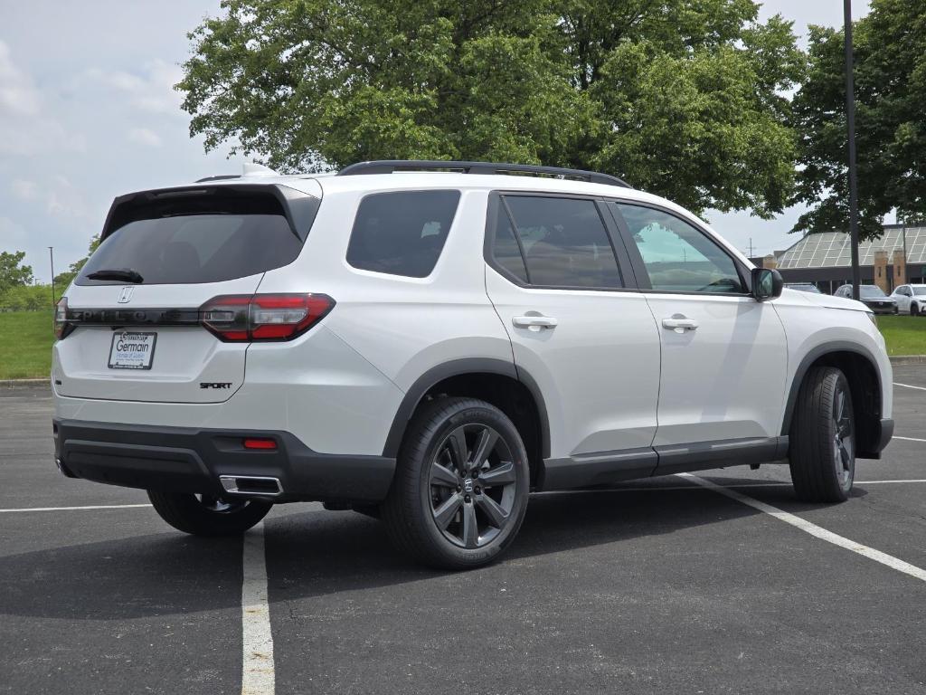 new 2025 Honda Pilot car, priced at $44,205