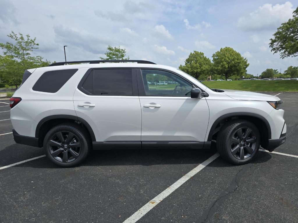 new 2025 Honda Pilot car, priced at $44,205