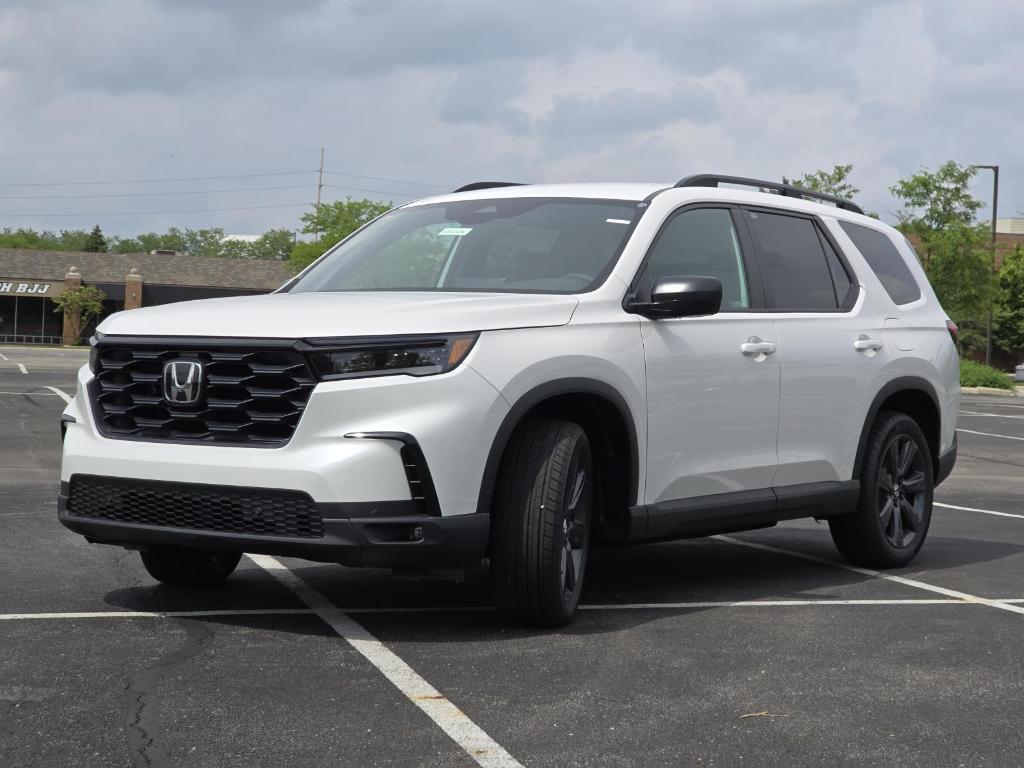 new 2025 Honda Pilot car, priced at $44,205