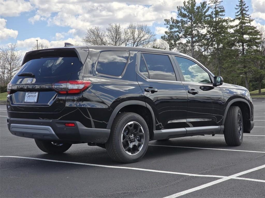 new 2025 Honda Pilot car, priced at $48,950