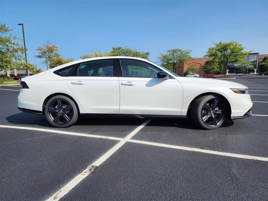 new 2024 Honda Accord Hybrid car, priced at $35,925