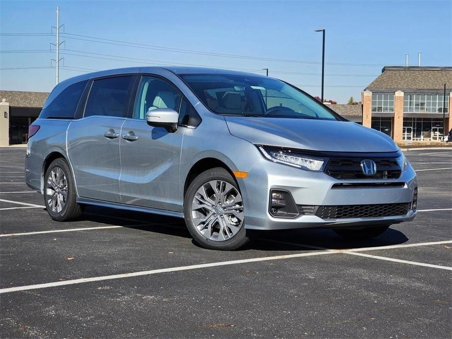 new 2025 Honda Odyssey car, priced at $48,005