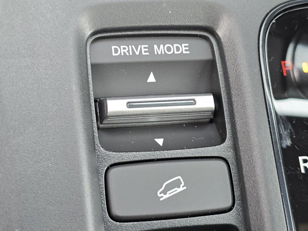 new 2025 Honda CR-V Hybrid car, priced at $41,000