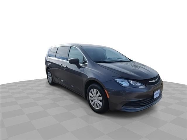 used 2019 Chrysler Pacifica car, priced at $12,322