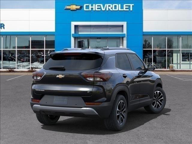 new 2025 Chevrolet TrailBlazer car, priced at $28,077