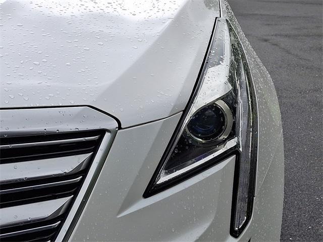 used 2018 Cadillac XT5 car, priced at $25,815