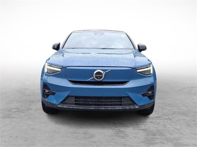 used 2022 Volvo C40 Recharge Pure Electric car, priced at $32,513