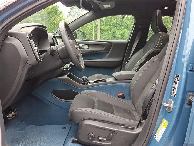 used 2022 Volvo C40 Recharge Pure Electric car, priced at $32,513