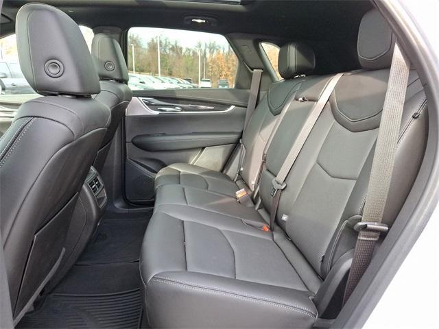 used 2021 Cadillac XT5 car, priced at $31,131