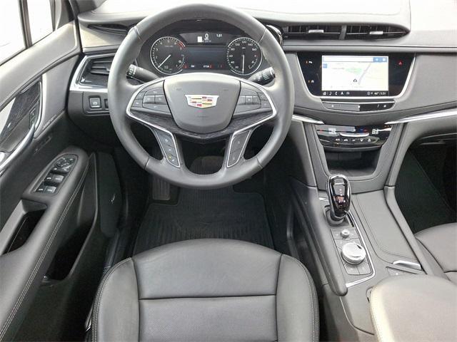 used 2021 Cadillac XT5 car, priced at $31,131