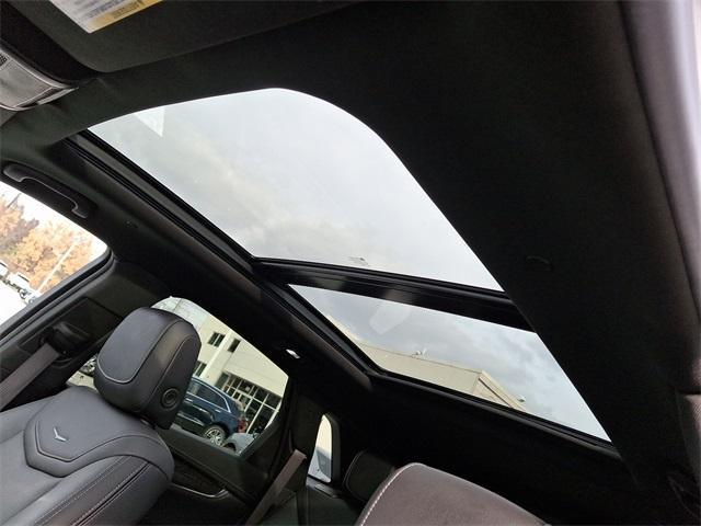 used 2021 Cadillac XT5 car, priced at $31,131