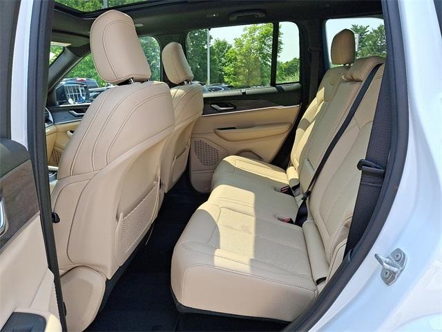 used 2024 Jeep Grand Cherokee car, priced at $43,345