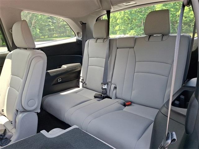 used 2022 Honda Pilot car, priced at $34,133