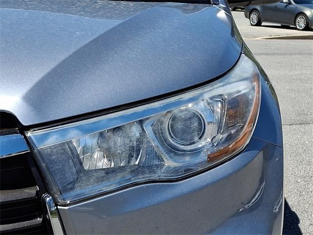 used 2016 Toyota Highlander car, priced at $21,769