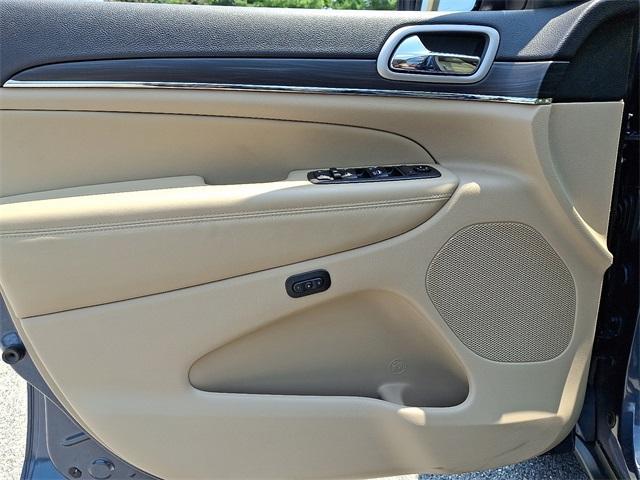 used 2021 Jeep Grand Cherokee car, priced at $24,380
