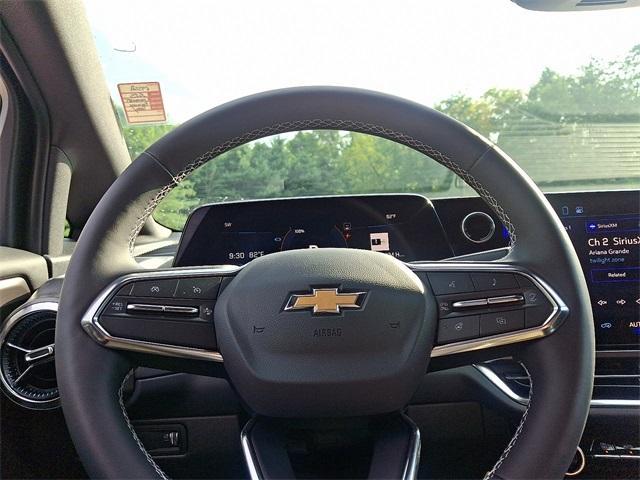 used 2025 Chevrolet Equinox EV car, priced at $26,550