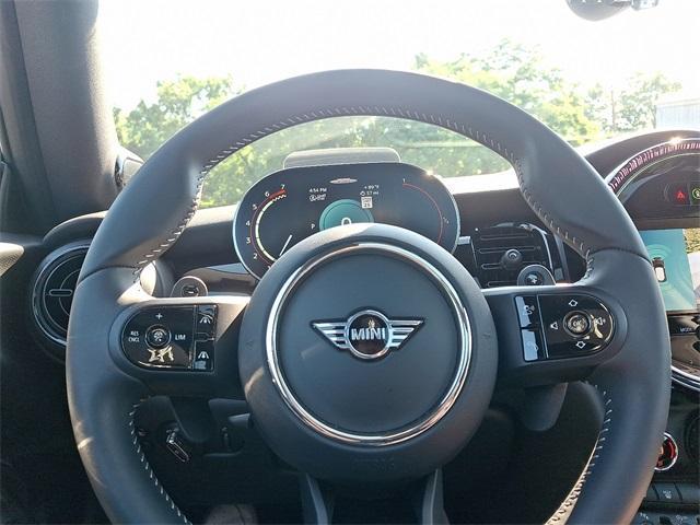 used 2023 MINI Hardtop car, priced at $32,929