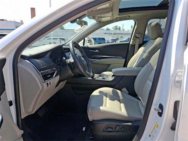 used 2019 Cadillac XT4 car, priced at $25,654