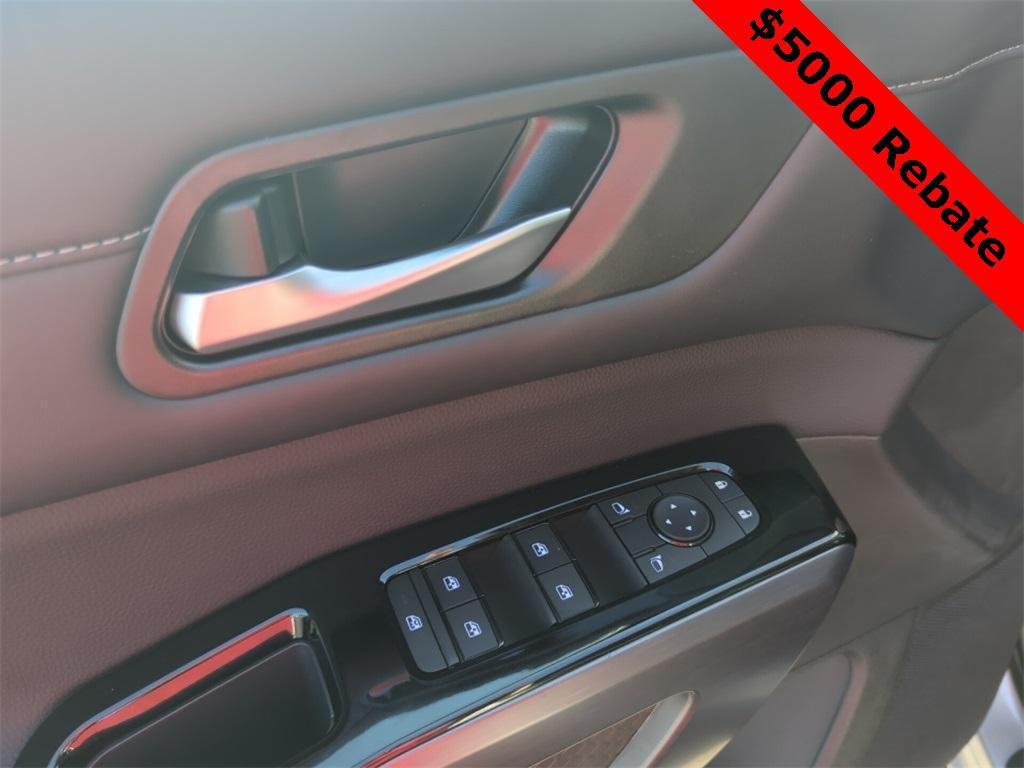 new 2025 Nissan Pathfinder car, priced at $40,095