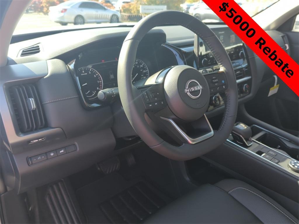 new 2025 Nissan Pathfinder car, priced at $40,095