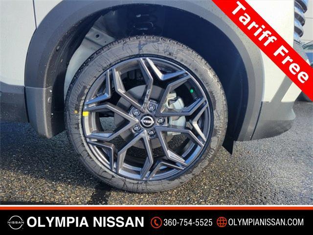 new 2025 Nissan Kicks car, priced at $30,540