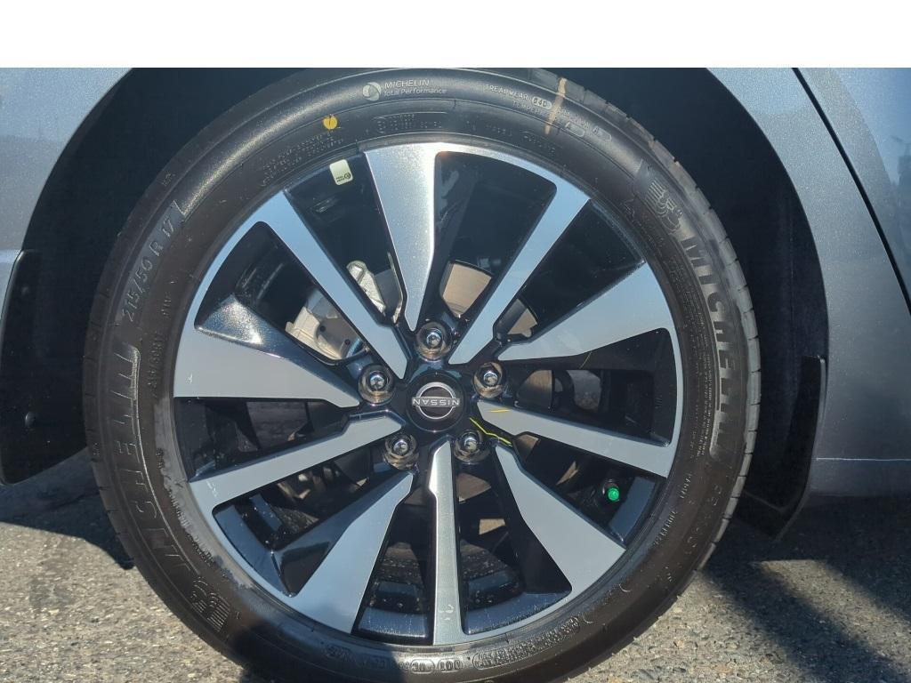 new 2025 Nissan Sentra car, priced at $24,335