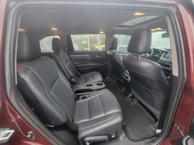 used 2019 Toyota Highlander Hybrid car, priced at $35,888