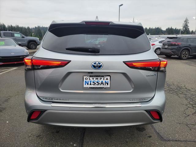 used 2020 Toyota Highlander Hybrid car, priced at $36,888