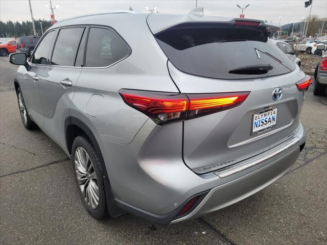 used 2020 Toyota Highlander Hybrid car, priced at $36,888