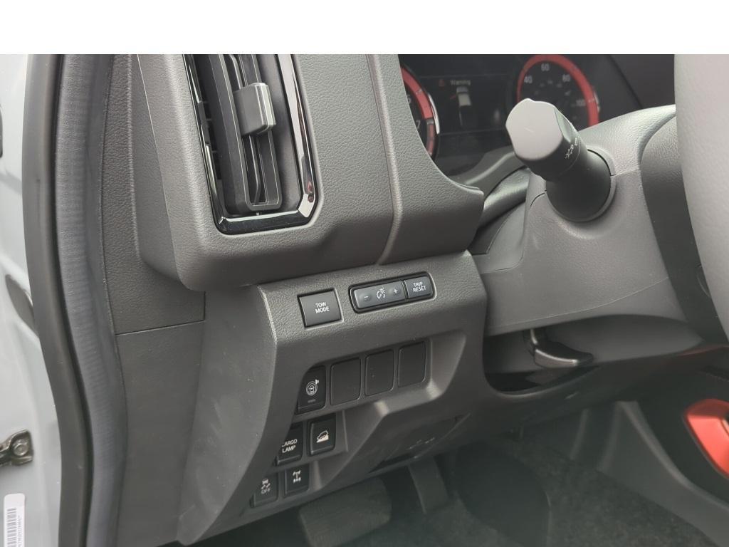 new 2025 Nissan Frontier car, priced at $40,792