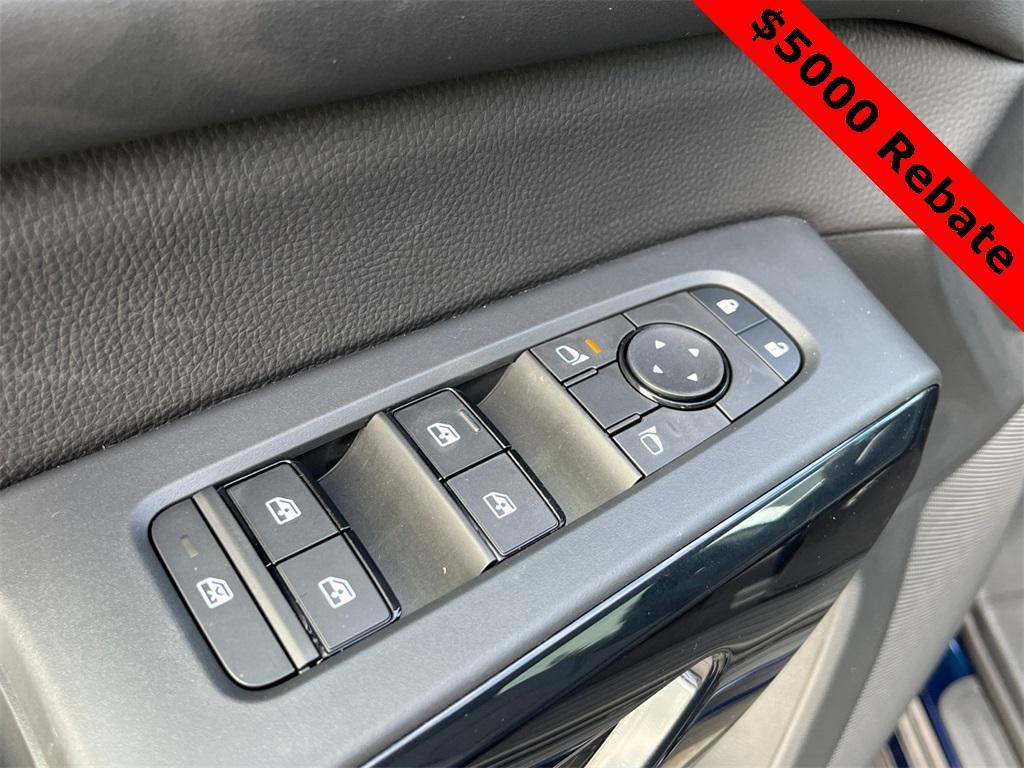 new 2025 Nissan Pathfinder car, priced at $39,140