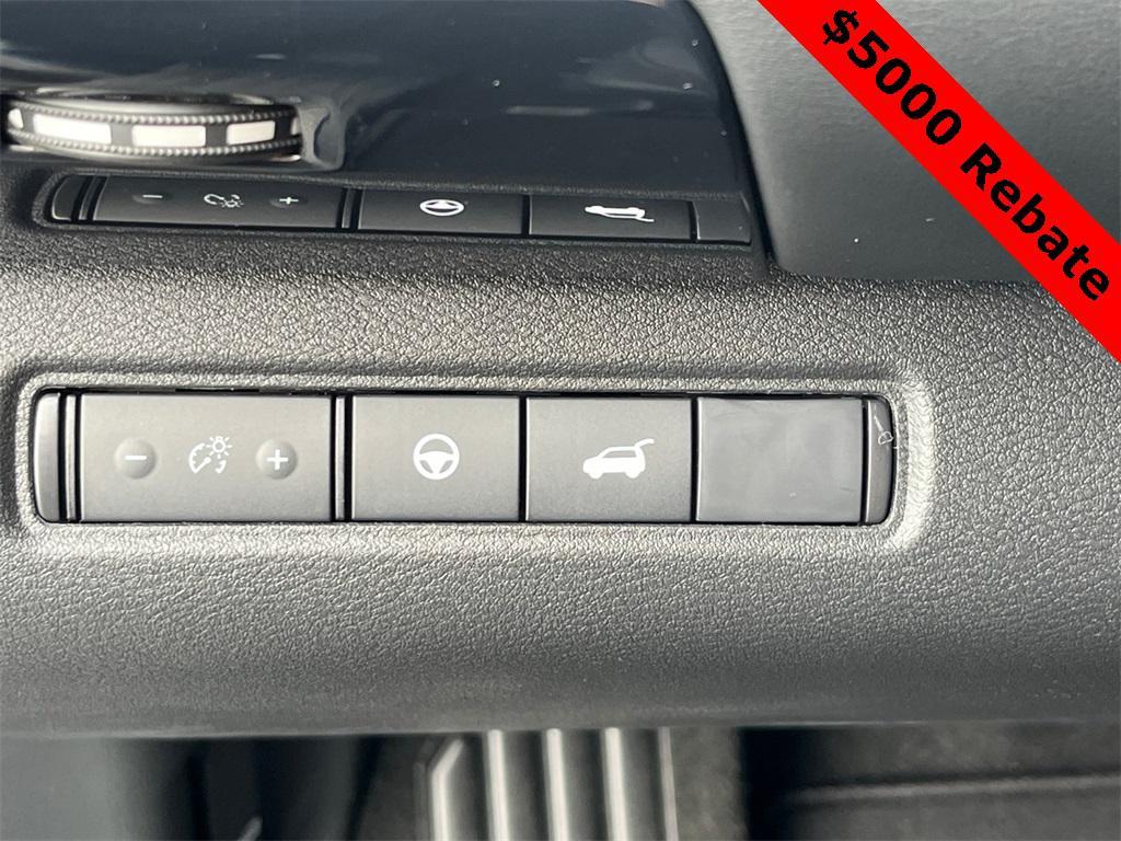 new 2025 Nissan Pathfinder car, priced at $39,140