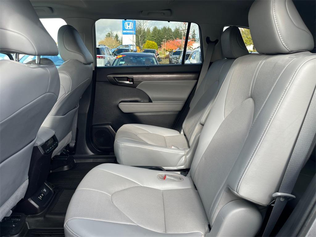 used 2021 Toyota Highlander Hybrid car, priced at $39,488