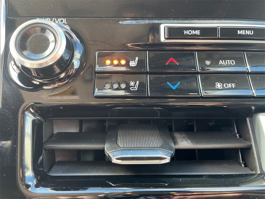 used 2021 Toyota Highlander Hybrid car, priced at $39,488