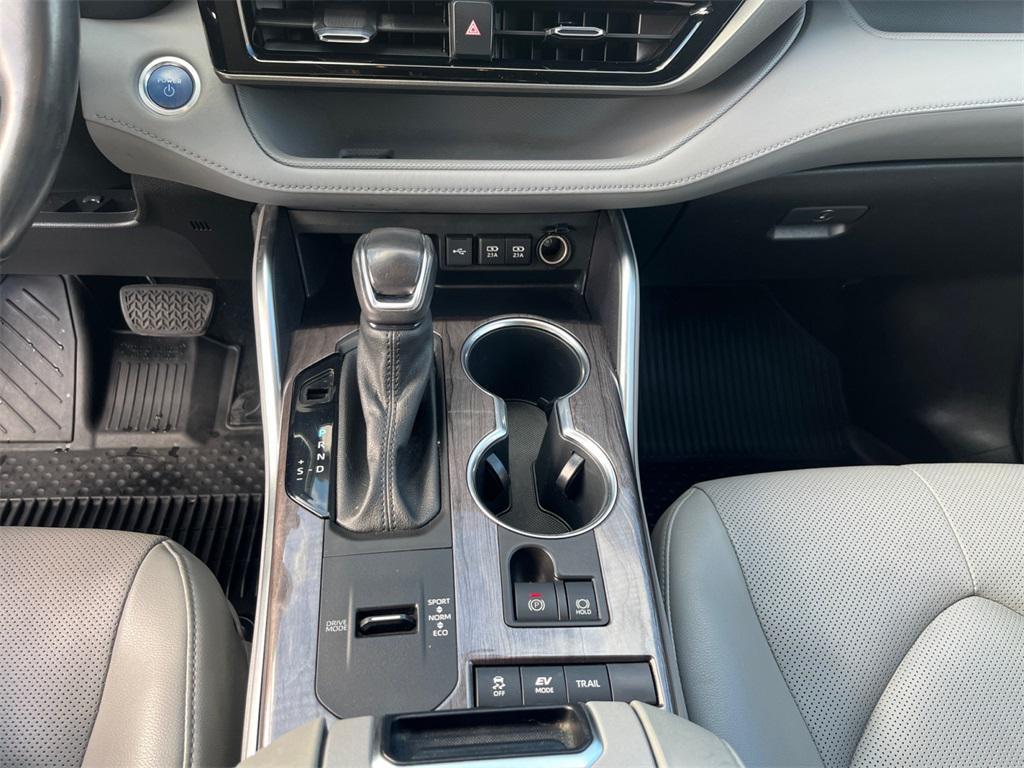 used 2021 Toyota Highlander Hybrid car, priced at $39,488
