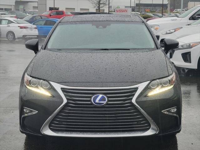 used 2018 Lexus ES 300h car, priced at $26,888