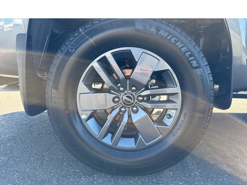 new 2025 Nissan Frontier car, priced at $35,814