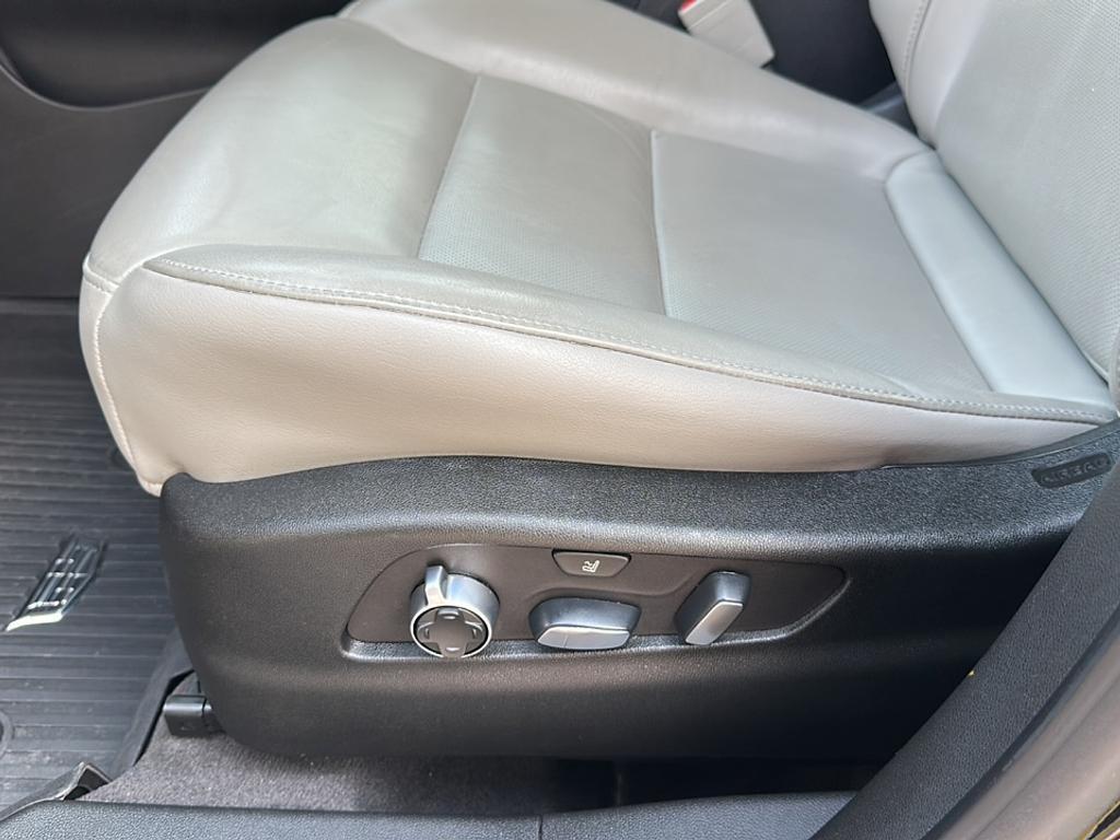 used 2019 Cadillac XT4 car, priced at $18,500