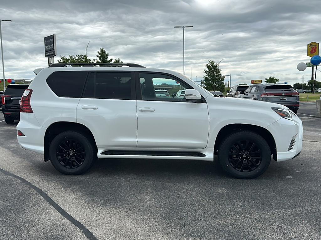 used 2022 Lexus GX 460 car, priced at $52,869