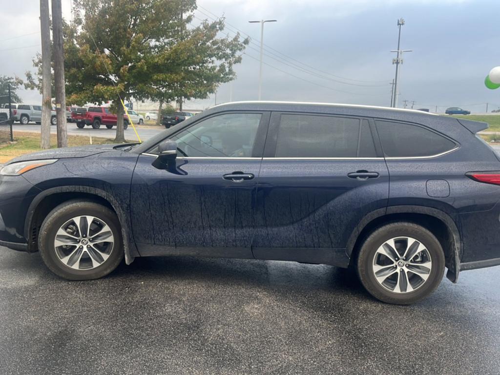 used 2020 Toyota Highlander car, priced at $30,000