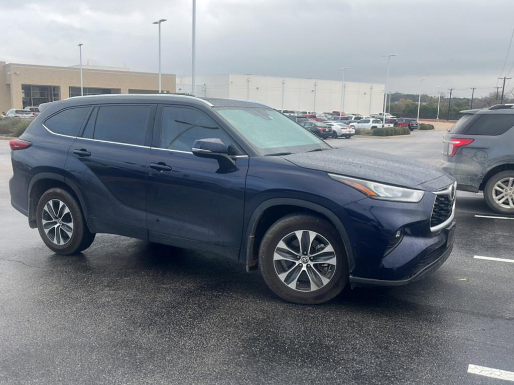 used 2020 Toyota Highlander car, priced at $30,000