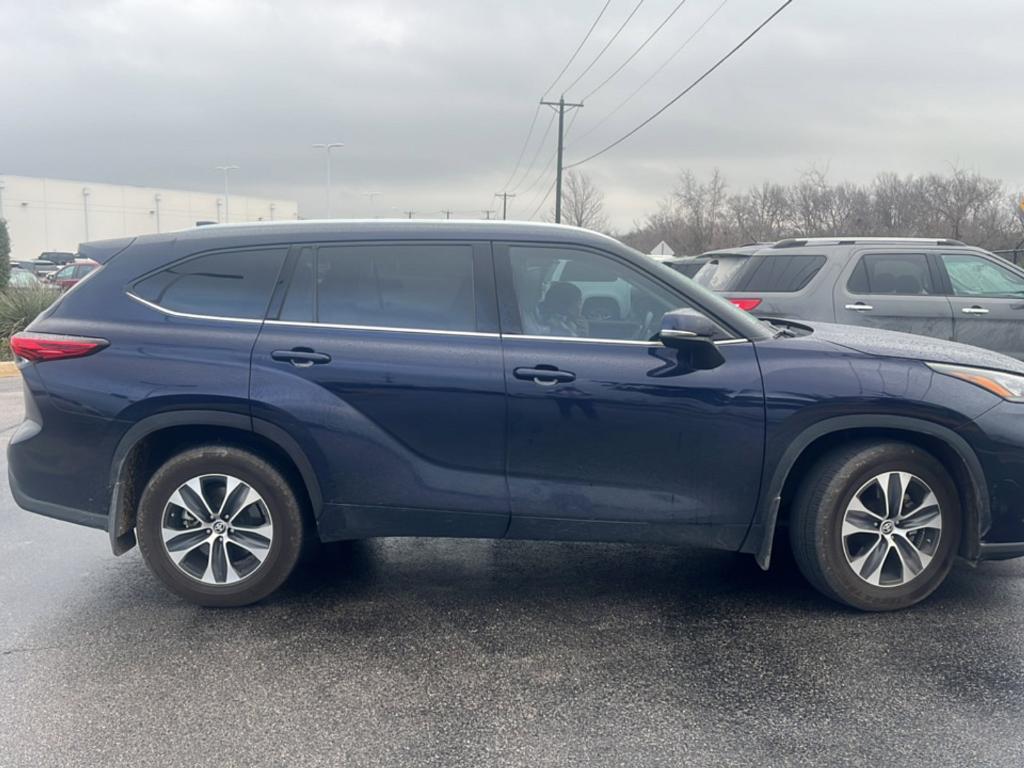 used 2020 Toyota Highlander car, priced at $30,000