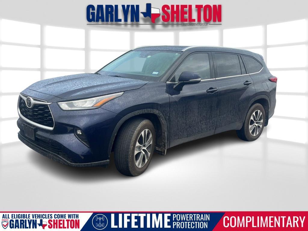 used 2020 Toyota Highlander car, priced at $30,000