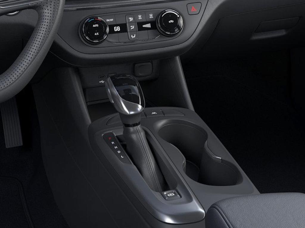 new 2025 Buick Envista car, priced at $24,735