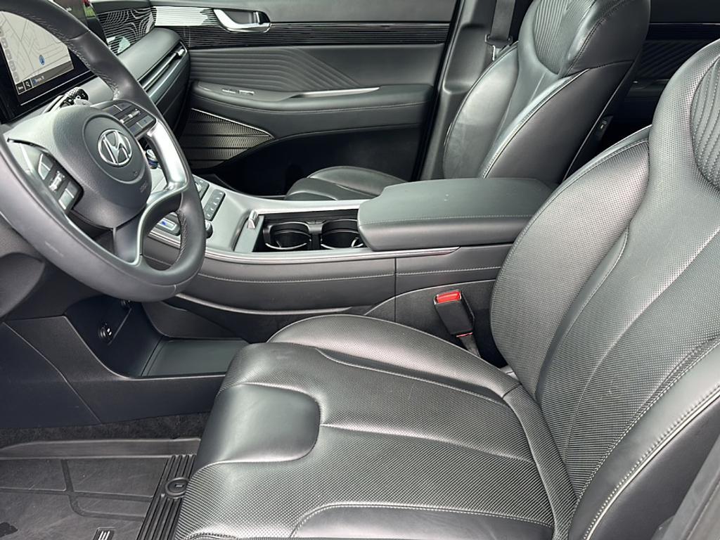 used 2024 Hyundai Palisade car, priced at $39,000
